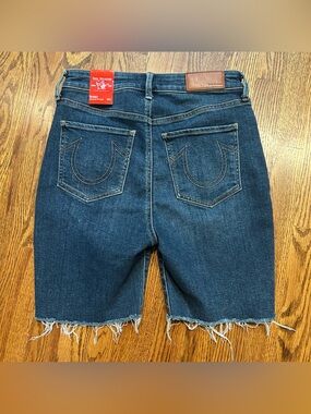 True Religion Ricky Relaxed Straight Mid Rise Cut Off Shorts 31x7 NEW Denim Blue